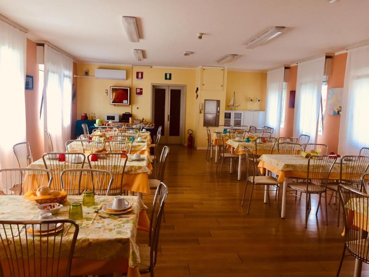 Villa Serena Линяно Сабиадоро Екстериор снимка